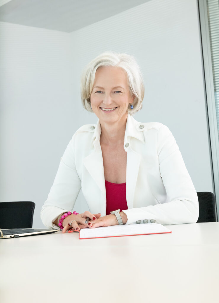 Portrait von Dr. Iris Kollinger